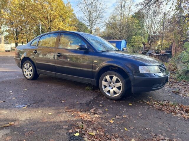 Черный Фольксваген Пассат, объемом двигателя 1.9 л и пробегом 365 тыс. км за 3700 $, фото 2 на Automoto.ua