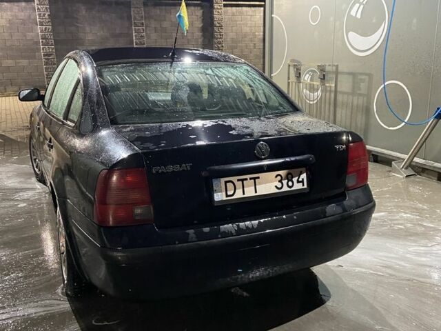 Черный Фольксваген Пассат, объемом двигателя 1.9 л и пробегом 300 тыс. км за 1700 $, фото 3 на Automoto.ua