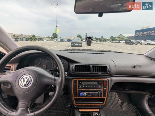 Чорний Фольксваген Пассат, об'ємом двигуна 1.8 л та пробігом 140 тис. км за 3500 $, фото 17 на Automoto.ua