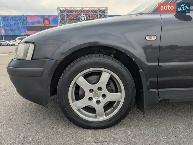 Чорний Фольксваген Пассат, об'ємом двигуна 1.8 л та пробігом 140 тис. км за 3500 $, фото 6 на Automoto.ua