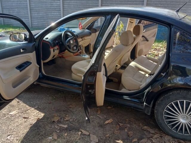 Чорний Фольксваген Пассат, об'ємом двигуна 2.8 л та пробігом 350 тис. км за 3700 $, фото 5 на Automoto.ua