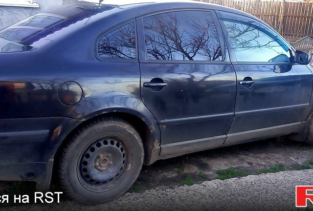 Чорний Фольксваген Пассат, об'ємом двигуна 1.8 л та пробігом 300 тис. км за 3500 $, фото 3 на Automoto.ua