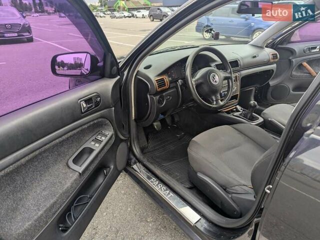 Чорний Фольксваген Пассат, об'ємом двигуна 1.8 л та пробігом 140 тис. км за 3500 $, фото 15 на Automoto.ua
