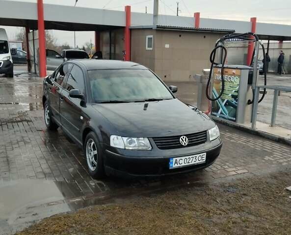 Черный Фольксваген Пассат, объемом двигателя 1.9 л и пробегом 340 тыс. км за 3700 $, фото 1 на Automoto.ua