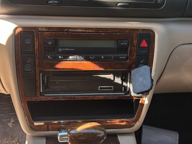 Чорний Фольксваген Пассат, об'ємом двигуна 2.8 л та пробігом 350 тис. км за 3700 $, фото 1 на Automoto.ua