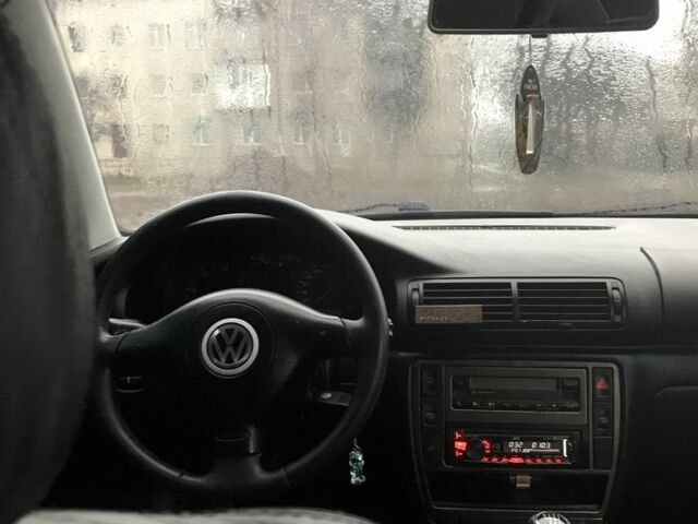 Черный Фольксваген Пассат, объемом двигателя 1.9 л и пробегом 400 тыс. км за 3300 $, фото 5 на Automoto.ua