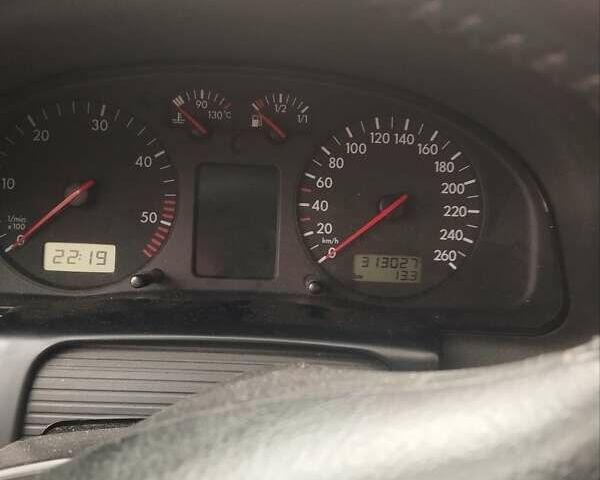 Чорний Фольксваген Пассат, об'ємом двигуна 2.5 л та пробігом 323 тис. км за 2100 $, фото 11 на Automoto.ua