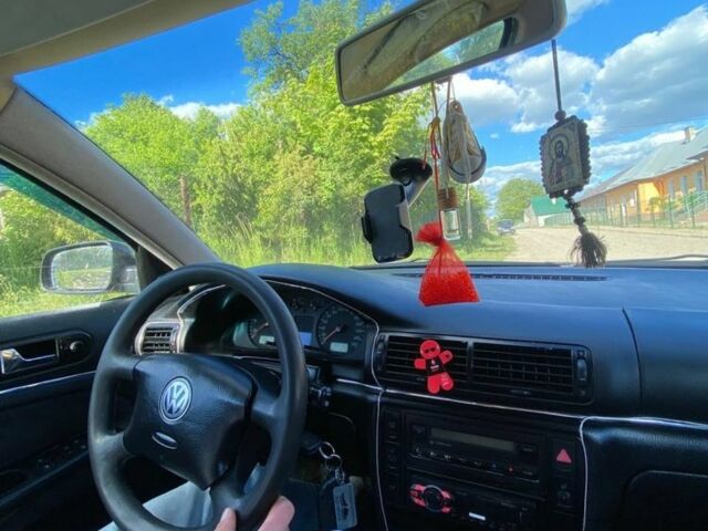 Черный Фольксваген Пассат, объемом двигателя 1.9 л и пробегом 400 тыс. км за 3000 $, фото 4 на Automoto.ua