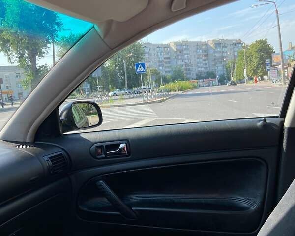Чорний Фольксваген Пассат, об'ємом двигуна 1.6 л та пробігом 315 тис. км за 4500 $, фото 3 на Automoto.ua
