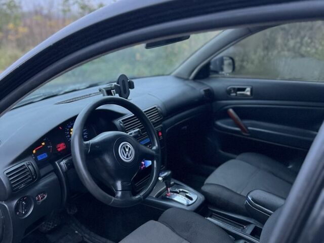 Черный Фольксваген Пассат, объемом двигателя 2.5 л и пробегом 400 тыс. км за 3300 $, фото 5 на Automoto.ua