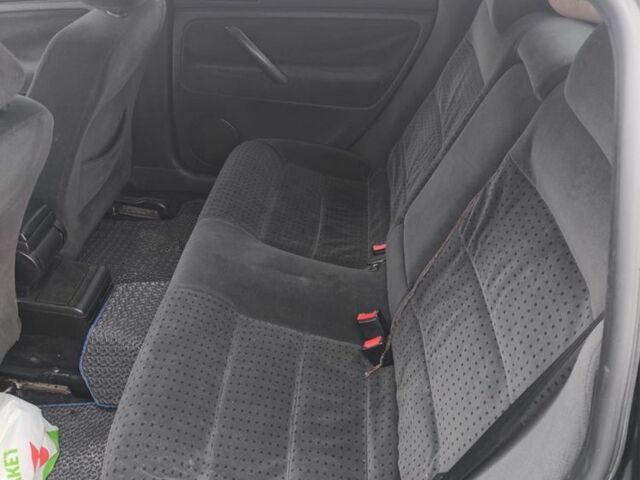 Черный Фольксваген Пассат, объемом двигателя 1.8 л и пробегом 435 тыс. км за 4300 $, фото 9 на Automoto.ua