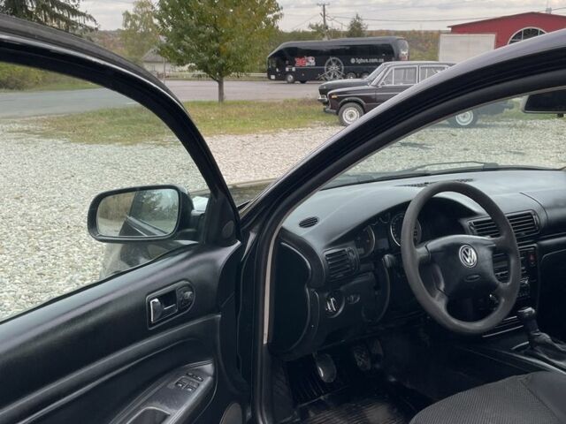 Черный Фольксваген Пассат, объемом двигателя 1.9 л и пробегом 400 тыс. км за 2850 $, фото 6 на Automoto.ua