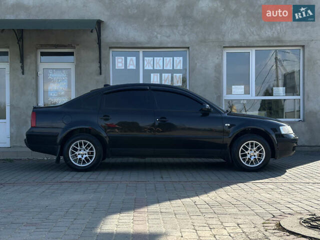 Черный Фольксваген Пассат, объемом двигателя 1.6 л и пробегом 249 тыс. км за 5100 $, фото 3 на Automoto.ua