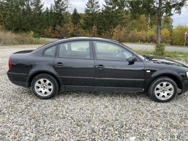 Черный Фольксваген Пассат, объемом двигателя 1.9 л и пробегом 400 тыс. км за 2850 $, фото 3 на Automoto.ua