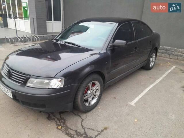 Черный Фольксваген Пассат, объемом двигателя 1.78 л и пробегом 378 тыс. км за 3600 $, фото 8 на Automoto.ua