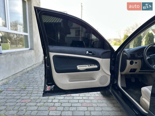 Черный Фольксваген Пассат, объемом двигателя 1.6 л и пробегом 249 тыс. км за 5100 $, фото 11 на Automoto.ua