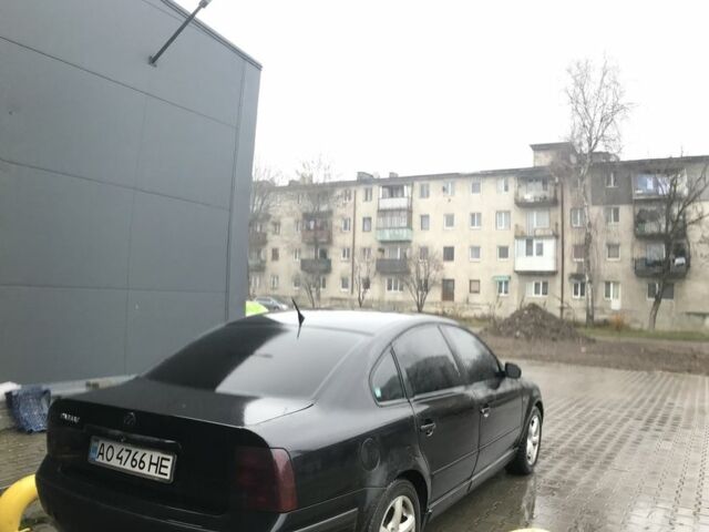 Черный Фольксваген Пассат, объемом двигателя 1.9 л и пробегом 400 тыс. км за 3300 $, фото 1 на Automoto.ua