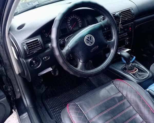 Черный Фольксваген Пассат, объемом двигателя 1.9 л и пробегом 464 тыс. км за 3700 $, фото 11 на Automoto.ua