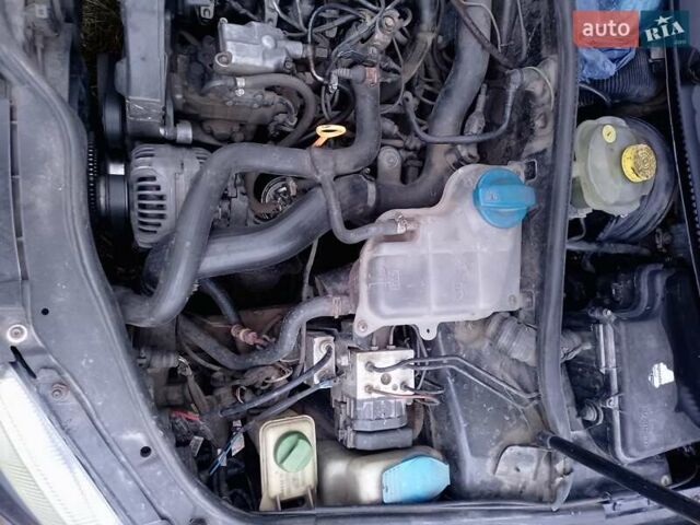 Черный Фольксваген Пассат, объемом двигателя 1.9 л и пробегом 464 тыс. км за 3700 $, фото 15 на Automoto.ua