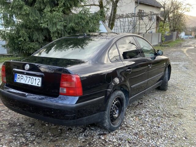 Черный Фольксваген Пассат, объемом двигателя 0 л и пробегом 300 тыс. км за 1650 $, фото 7 на Automoto.ua