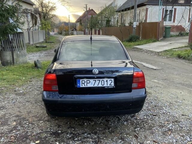 Черный Фольксваген Пассат, объемом двигателя 0 л и пробегом 300 тыс. км за 1650 $, фото 4 на Automoto.ua