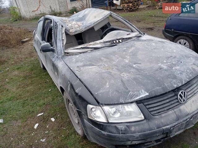 Черный Фольксваген Пассат, объемом двигателя 1.78 л и пробегом 315 тыс. км за 1500 $, фото 4 на Automoto.ua
