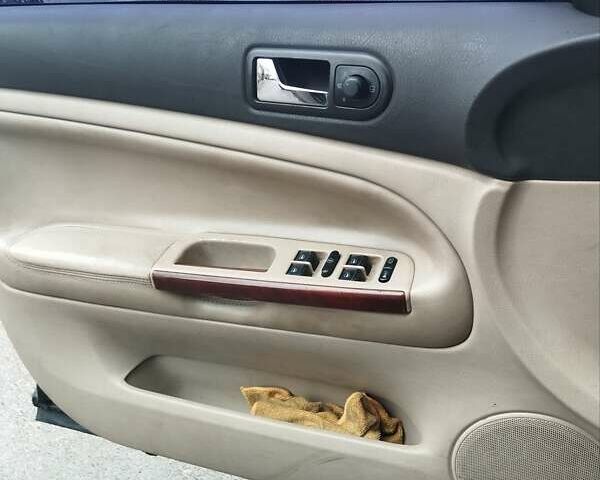 Чорний Фольксваген Пассат, об'ємом двигуна 2.5 л та пробігом 323 тис. км за 2100 $, фото 5 на Automoto.ua