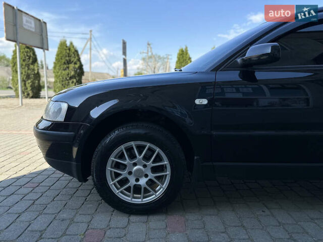 Черный Фольксваген Пассат, объемом двигателя 1.6 л и пробегом 249 тыс. км за 5100 $, фото 6 на Automoto.ua
