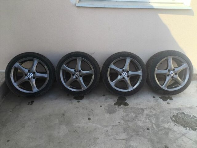 Черный Фольксваген Пассат, объемом двигателя 1.8 л и пробегом 435 тыс. км за 4300 $, фото 14 на Automoto.ua