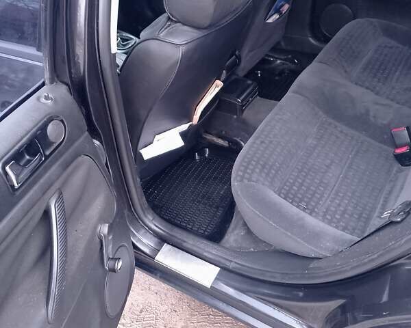 Черный Фольксваген Пассат, объемом двигателя 1.9 л и пробегом 464 тыс. км за 3700 $, фото 8 на Automoto.ua