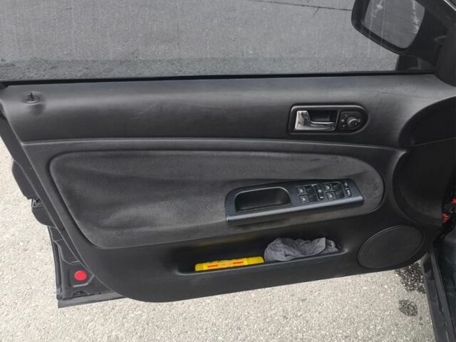 Черный Фольксваген Пассат, объемом двигателя 1.8 л и пробегом 435 тыс. км за 4300 $, фото 8 на Automoto.ua