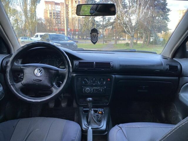 Черный Фольксваген Пассат, объемом двигателя 1.9 л и пробегом 273 тыс. км за 1600 $, фото 4 на Automoto.ua