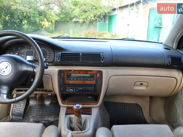 Чорний Фольксваген Пассат, об'ємом двигуна 1.9 л та пробігом 350 тис. км за 5200 $, фото 12 на Automoto.ua