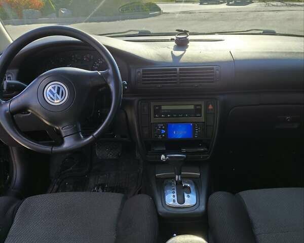 Чорний Фольксваген Пассат, об'ємом двигуна 2.5 л та пробігом 250 тис. км за 2999 $, фото 13 на Automoto.ua