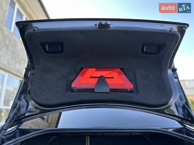 Черный Фольксваген Пассат, объемом двигателя 1.6 л и пробегом 249 тыс. км за 5100 $, фото 13 на Automoto.ua