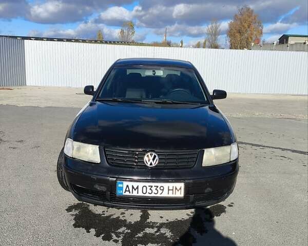 Чорний Фольксваген Пассат, об'ємом двигуна 2.5 л та пробігом 250 тис. км за 2999 $, фото 2 на Automoto.ua