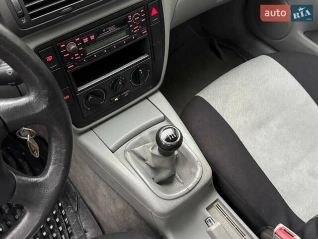 Чорний Фольксваген Пассат, об'ємом двигуна 1.78 л та пробігом 327 тис. км за 3900 $, фото 24 на Automoto.ua