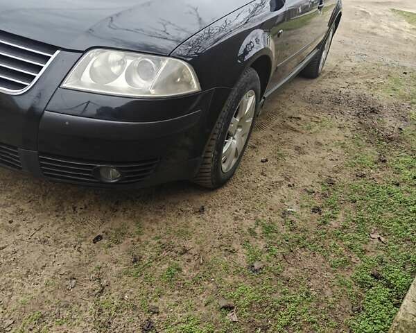 Черный Фольксваген Пассат, объемом двигателя 1.9 л и пробегом 370 тыс. км за 5000 $, фото 2 на Automoto.ua