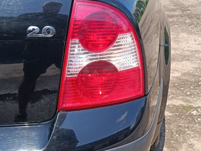 Черный Фольксваген Пассат, объемом двигателя 2 л и пробегом 274 тыс. км за 3400 $, фото 5 на Automoto.ua