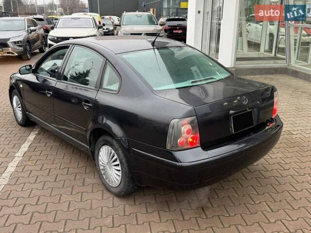 Чорний Фольксваген Пассат, об'ємом двигуна 1.78 л та пробігом 327 тис. км за 3900 $, фото 4 на Automoto.ua