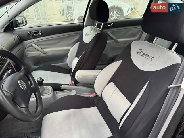 Чорний Фольксваген Пассат, об'ємом двигуна 1.78 л та пробігом 327 тис. км за 3900 $, фото 21 на Automoto.ua