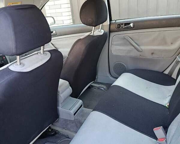 Чорний Фольксваген Пассат, об'ємом двигуна 1.8 л та пробігом 327 тис. км за 3900 $, фото 3 на Automoto.ua