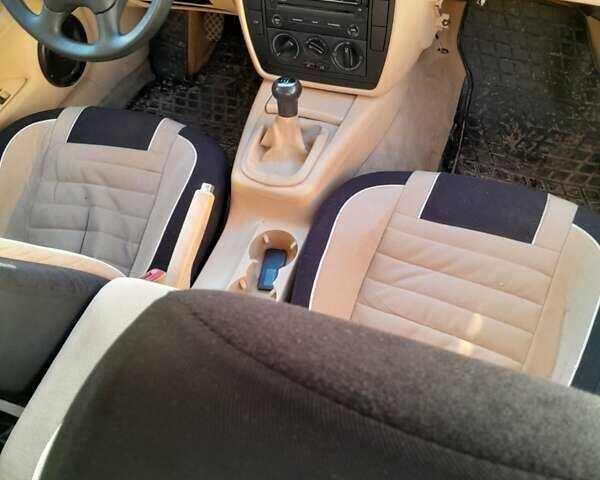 Чорний Фольксваген Пассат, об'ємом двигуна 1.6 л та пробігом 245 тис. км за 4850 $, фото 2 на Automoto.ua