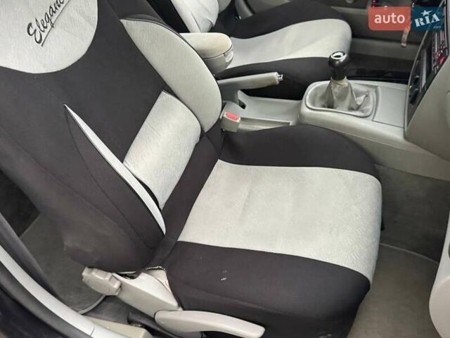 Чорний Фольксваген Пассат, об'ємом двигуна 1.78 л та пробігом 327 тис. км за 3900 $, фото 13 на Automoto.ua