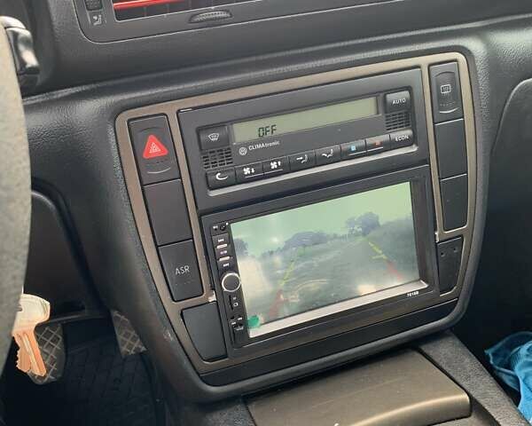 Черный Фольксваген Пассат, объемом двигателя 1.9 л и пробегом 300 тыс. км за 4000 $, фото 11 на Automoto.ua