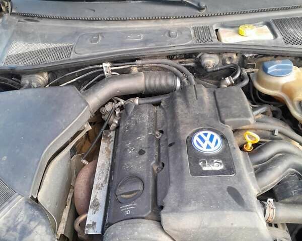 Чорний Фольксваген Пассат, об'ємом двигуна 1.6 л та пробігом 245 тис. км за 4850 $, фото 1 на Automoto.ua