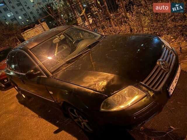 Черный Фольксваген Пассат, объемом двигателя 2.77 л и пробегом 325 тыс. км за 3500 $, фото 3 на Automoto.ua