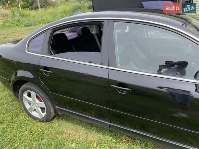 Черный Фольксваген Пассат, объемом двигателя 1.9 л и пробегом 300 тыс. км за 4000 $, фото 3 на Automoto.ua