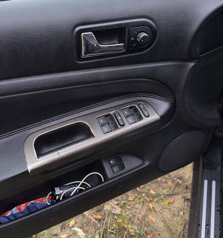 Черный Фольксваген Пассат, объемом двигателя 1.8 л и пробегом 331 тыс. км за 4100 $, фото 3 на Automoto.ua