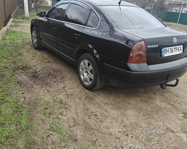 Черный Фольксваген Пассат, объемом двигателя 1.9 л и пробегом 370 тыс. км за 5000 $, фото 6 на Automoto.ua
